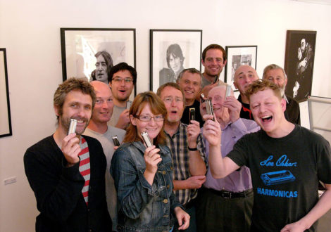 Group with harmonicas at harmonica workshop