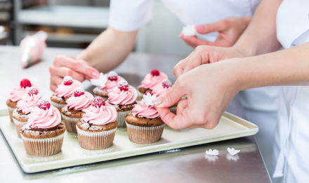 Cupcakes Creation Team Event - Accolade